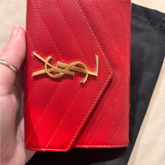 Saint Laurent YSL Red Leather Compact Wallet with Gold Logo GUC - Picture 3 of 15